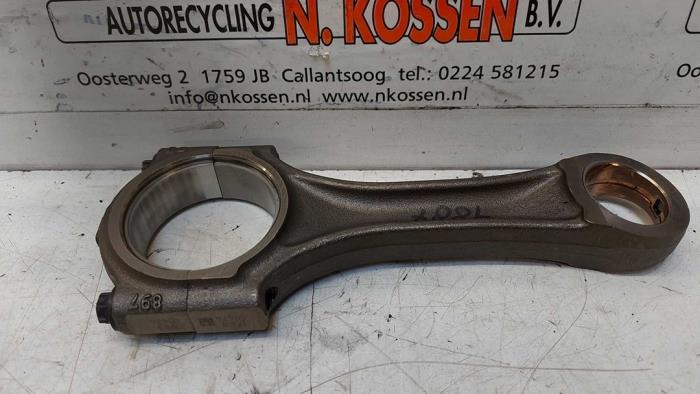 Begagnade Vevstake Peugeot Boxer (U9) 2.2 Blue HDi 140 Pris på förfrågan erbjuds av N Kossen Autorecycling BV