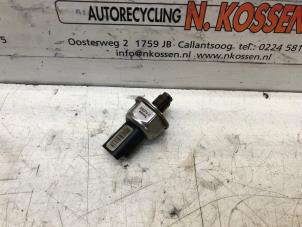 Used Fuel pressure sensor Peugeot Boxer (U9) 2.2 Blue HDi 140 Price on request offered by N Kossen Autorecycling BV
