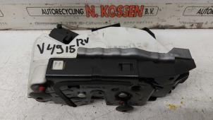 Used Front door lock mechanism 4-door, right Seat Alhambra (7N) 2.0 TDI 16V Price on request offered by N Kossen Autorecycling BV