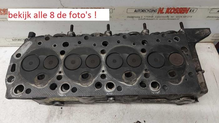 Begagnade Topplock Hyundai H200 Pris på förfrågan erbjuds av N Kossen Autorecycling BV