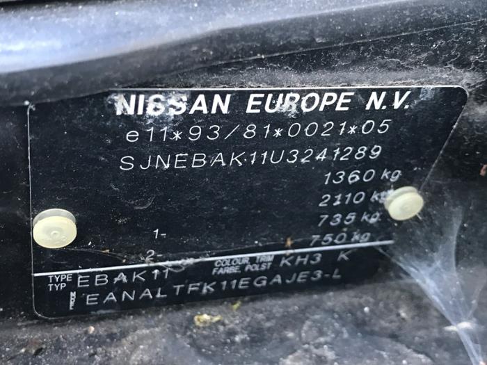 Parcel shelf from a Nissan Micra (K11) 1.3 LX,SLX 16V 2001