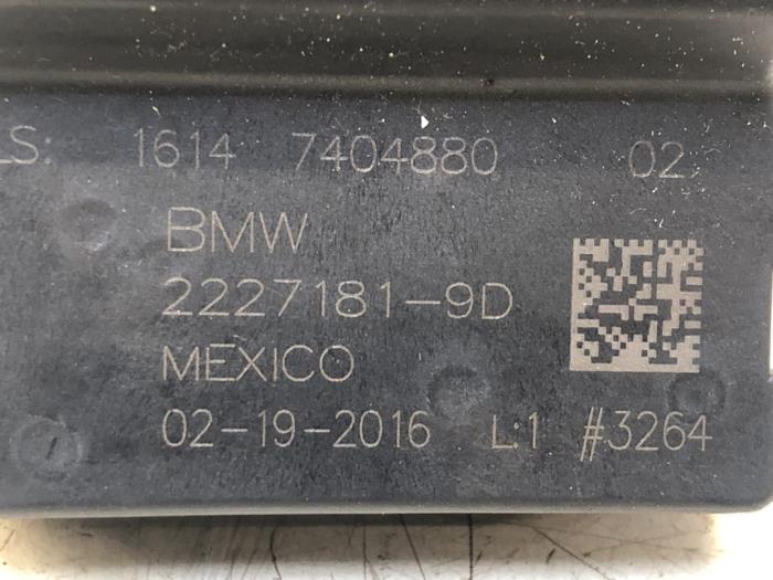 Module carburant ADM d'un BMW X1 (F48) xDrive 28i 2.0 16V Twin Power Turbo 2016