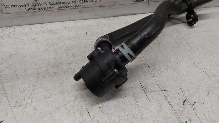 Begagnade Vattenpump Opel Astra K Sports Tourer 1.2 Turbo 12V Pris på förfrågan erbjuds av N Kossen Autorecycling BV