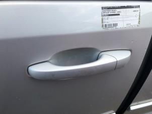 Used Rear door handle 4-door, right Chrysler Voyager Price on request offered by N Kossen Autorecycling BV
