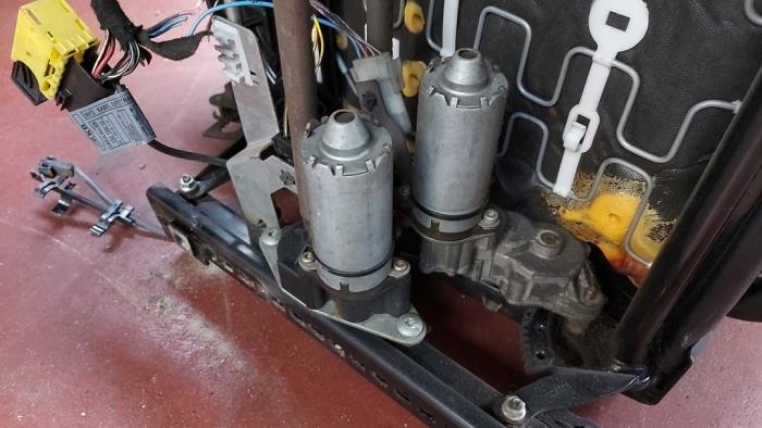 Gebrauchte Sitzmotor BMW X5 (E53) 3.0d 24V Preis auf Anfrage angeboten von N Kossen Autorecycling BV