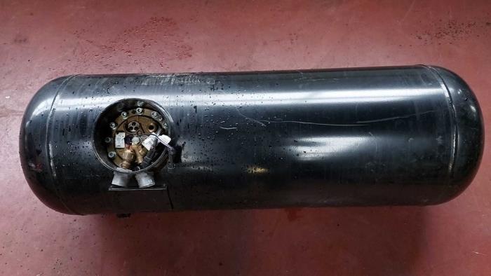 Gebrauchte LPI Tank Diverse Diverse Preis auf Anfrage angeboten von N Kossen Autorecycling BV