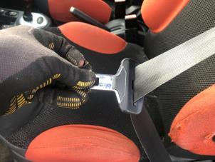 Used Front seatbelt, left Citroen C2 (JM) 1.4 Price on request offered by N Kossen Autorecycling BV
