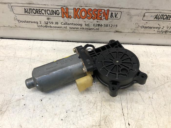 Usados Motor de ventanilla de puerta BMW X5 (E53) 3.0d 24V Precio de solicitud ofrecido por N Kossen Autorecycling BV