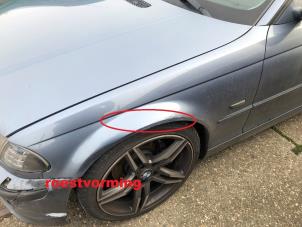 Used Front wing, left BMW 3 serie (E46/4) 318i Price on request offered by N Kossen Autorecycling BV