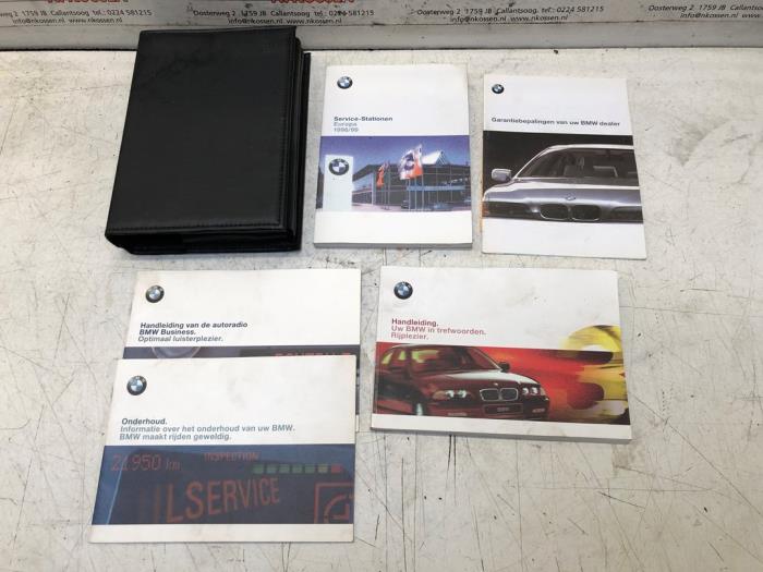 Instruction Booklet from a BMW 3 serie (E46/4) 318i 1999