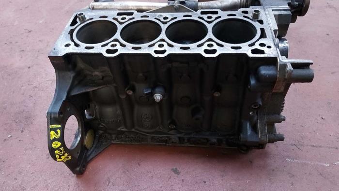 Bloc moteur inférieur d'un Opel Astra 2009