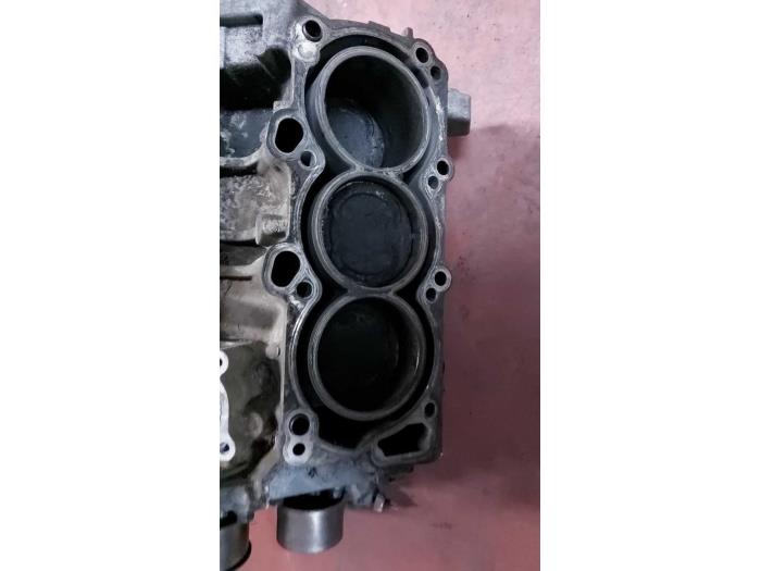 Gebrauchte Kolben Opel Frontera (6B) 3.2 V6 24V Preis auf Anfrage angeboten von N Kossen Autorecycling BV