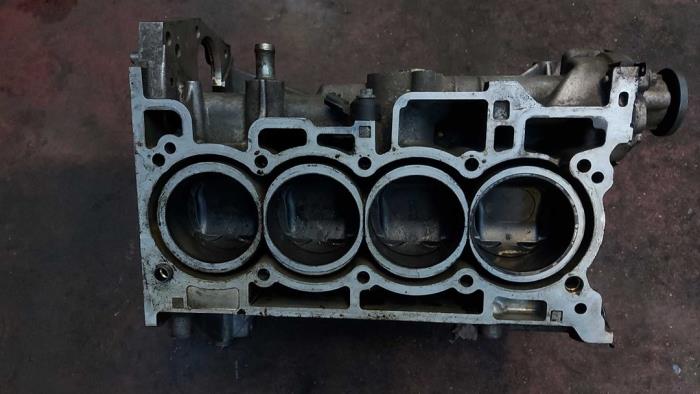 Used Engine crankcase Renault Grand Scénic III (JZ) 1.4 16V TCe 130 Price on request offered by N Kossen Autorecycling BV