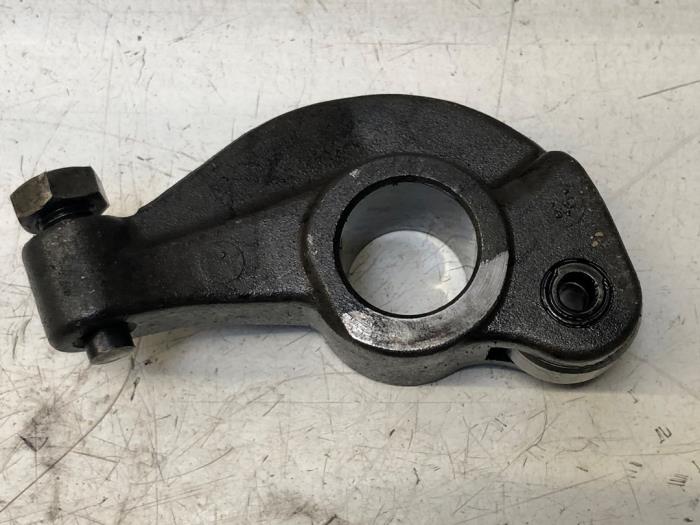 Usagé Culbuteur Hyundai H-100 2.5 Diesel Prix sur demande proposé par N Kossen Autorecycling BV