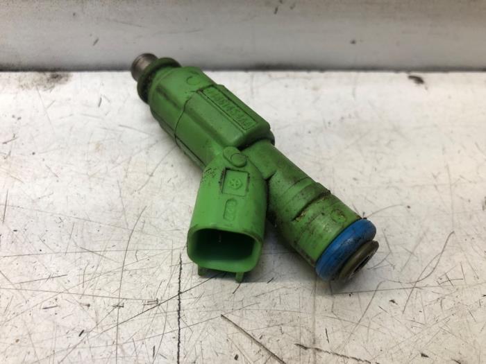 Injector (petrol injection) from a Chrysler Voyager 2007
