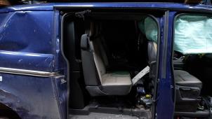 Usados Goma de puerta corredera derecha Ford Transit Custom 2.0 TDCi 16V Eco Blue 130 Precio de solicitud ofrecido por N Kossen Autorecycling BV