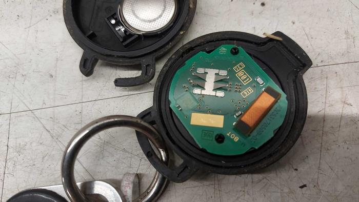 Schlüssel Chip van een Smart Fortwo Coupé (451.3) Electric Drive 2014