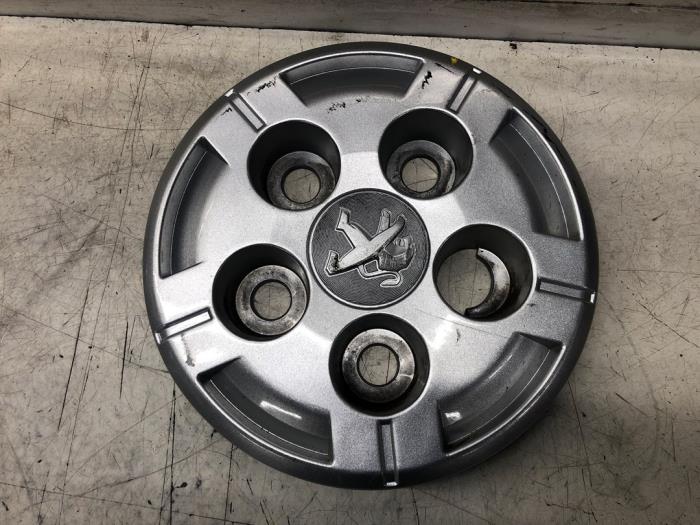 Używane Kolpak Peugeot Boxer (U9) 2.2 Blue HDi 140 Cena na żądanie oferowane przez N Kossen Autorecycling BV