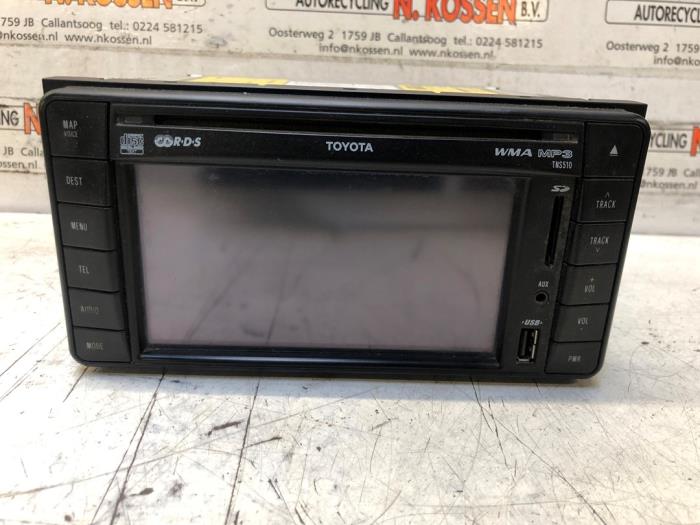 Radio CD player from a Toyota Hilux 2010