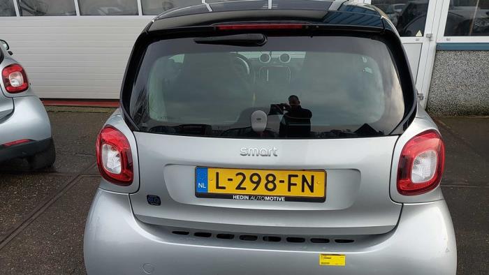 Usados Ventanilla detrás Smart Fortwo Coupé (453.3) Electric Drive Precio de solicitud ofrecido por N Kossen Autorecycling BV