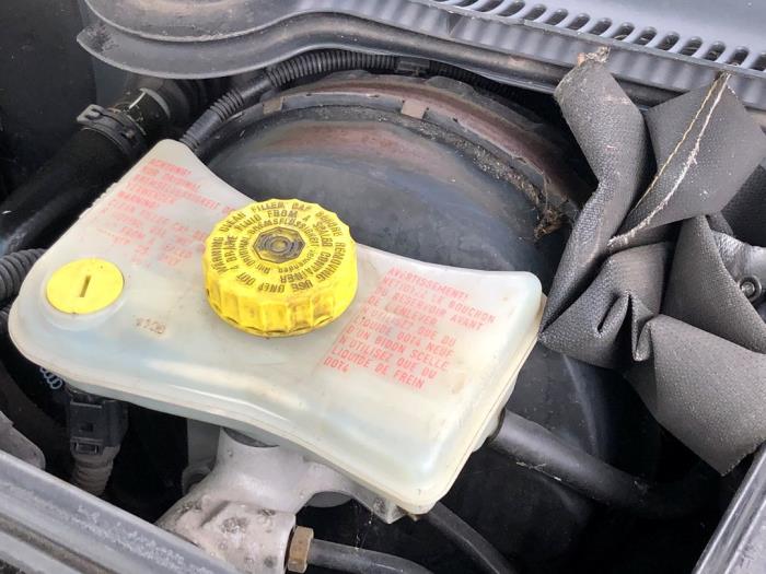 Usados Servofreno Audi A4 Precio de solicitud ofrecido por N Kossen Autorecycling BV