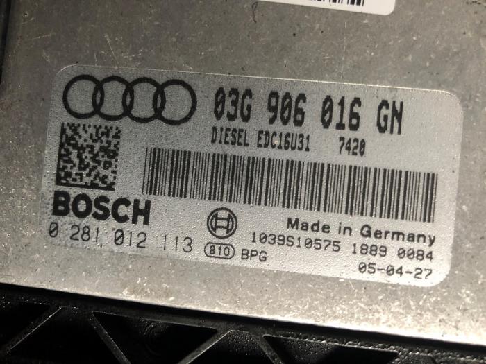 Ordinateur gestion moteur d'un Audi A4 Avant (B7) 2.0 TDI 16V 2005