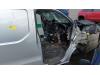 Goma de puerta de 2 puertas derecha de un Opel Vivaro 2015