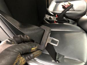 Usados Cinturón de seguridad derecha delante Smart Fortwo Coupé (453.3) Electric Drive Precio de solicitud ofrecido por N Kossen Autorecycling BV