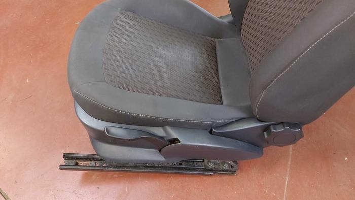 Seat, left from a Seat Ibiza IV SC (6J1) 1.2 12V 2009