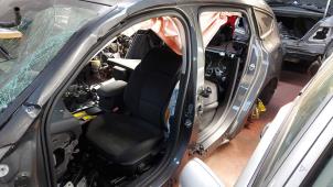 Gebrauchte Türgummi 4-türig links vorne Ford Focus 4 Wagon 1.0 EcoBoost 12V Hybrid 125 Preis auf Anfrage angeboten von N Kossen Autorecycling BV