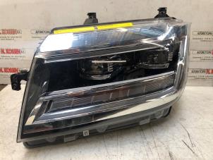 Used Headlight, left MAN TGE 2.0 TDI Price on request offered by N Kossen Autorecycling BV