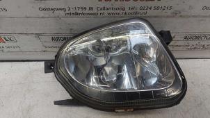Used Fog light, front right Mercedes Sprinter 3,5t (906.63) 313 CDI 16V Price on request offered by N Kossen Autorecycling BV
