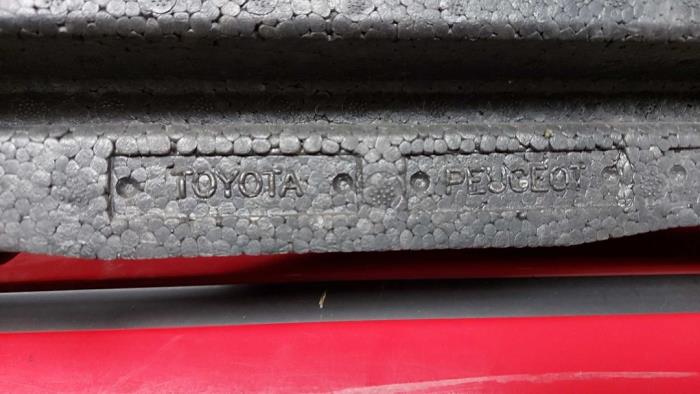 Front bumper frame from a Toyota Aygo (B40) 1.0 12V VVT-i 2018