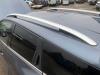 Roof rail, left from a Renault Clio IV Estate/Grandtour (7R), 2012 / 2021 0.9 Energy TCE 90 12V, Combi/o, 4-dr, Petrol, 898cc, 66kW (90pk), FWD, H4B408; H4BB4, 2015-03 / 2021-08, 7R22; 7R24; 7R32; 7R2R; 7RB2; 7RD2; 7RD4; 7RE2 2016