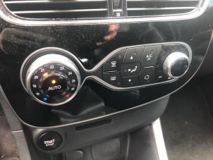 Used Air conditioning control panel Renault Clio IV Estate/Grandtour (7R) 0.9 Energy TCE 90 12V Price on request offered by N Kossen Autorecycling BV