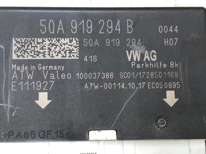 PDC Module from a Volkswagen Golf VII (AUA) 1.0 TSI 12V 2018