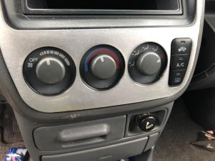 Usados Panel de control de aire acondicionado Honda CR-V (RD1/3) 2.0i 16V VTEC Precio de solicitud ofrecido por N Kossen Autorecycling BV