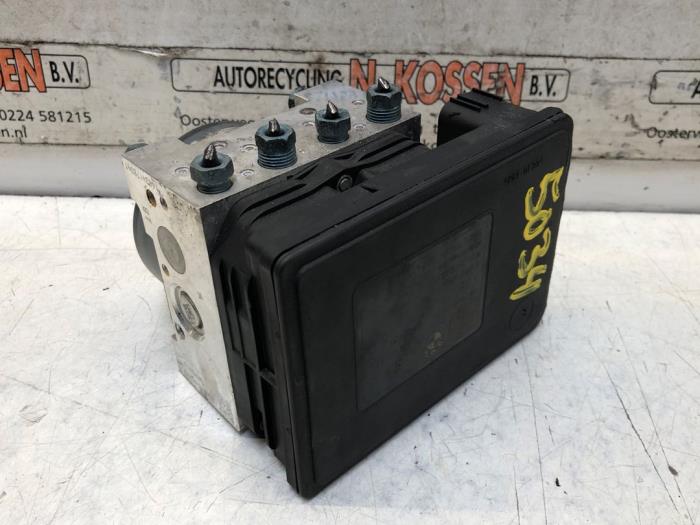 Usagé Bloc ABS BMW X1 (F48) xDrive 28i 2.0 16V Twin Power Turbo Prix sur demande proposé par N Kossen Autorecycling BV