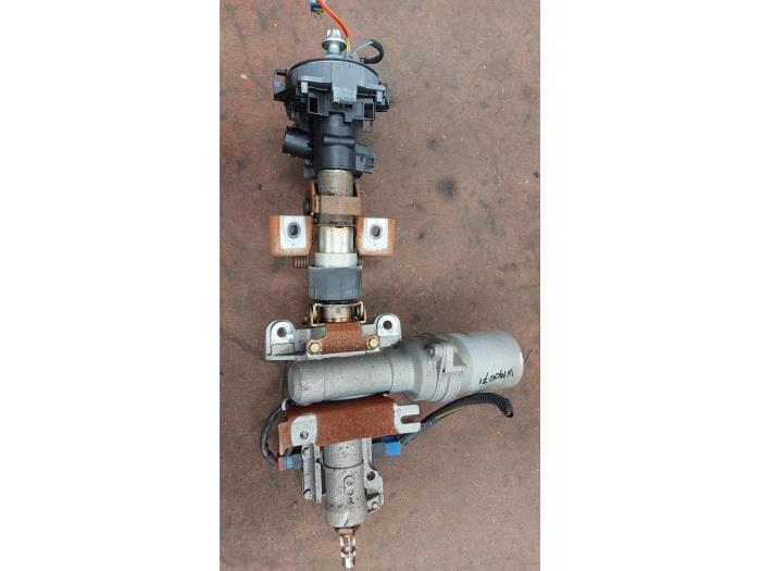 Electric power steering unit from a Opel Corsa C (F08/68) 1.7 DTI 16V 2002