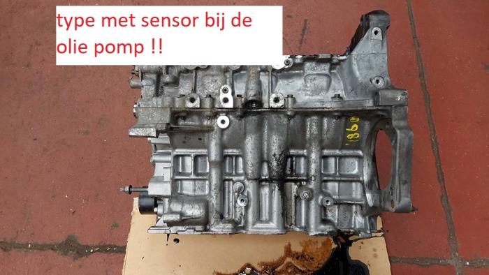 Gebrauchte Motor Unterblock Opel Vivaro Preis auf Anfrage angeboten von N Kossen Autorecycling BV