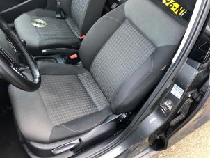 Gebrauchte Sitz links Volkswagen Polo V (6R) 1.2 TSI 16V BlueMotion Technology Preis auf Anfrage angeboten von N Kossen Autorecycling BV