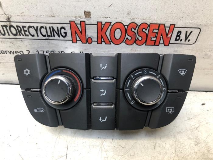 Usagé Commande chauffage Opel Astra J Sports Tourer (PD8/PE8/PF8) 1.4 Turbo 16V Prix sur demande proposé par N Kossen Autorecycling BV