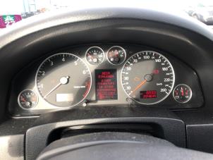 Topplock från en Audi A6 Avant (C5) 2.4 V6 30V 2004