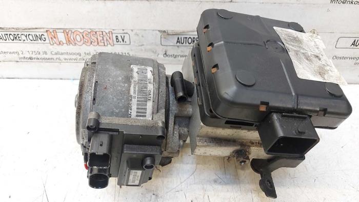 Gebrauchte Pumpfederung (Hydr.) Citroen C5 II Break (RE) 2.0 16V Preis auf Anfrage angeboten von N Kossen Autorecycling BV