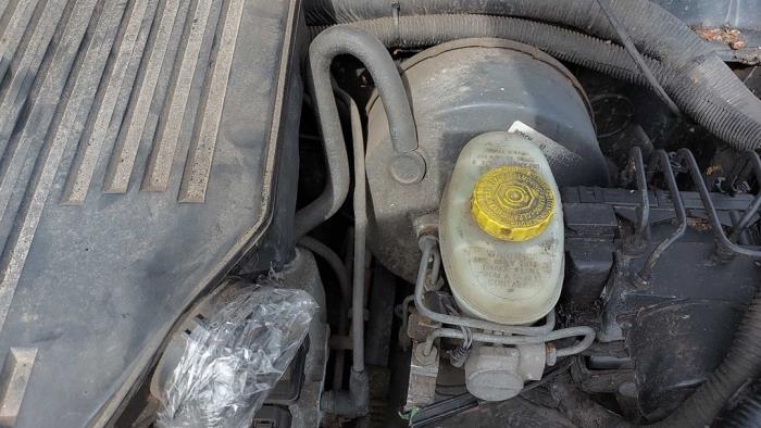 Usados Servofreno Jeep Cherokee (XJ) 4.0 i Precio de solicitud ofrecido por N Kossen Autorecycling BV