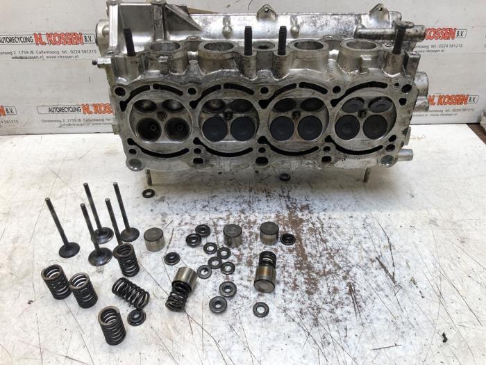 Używane Glowica cylindra Toyota Celica Cena na żądanie oferowane przez N Kossen Autorecycling BV