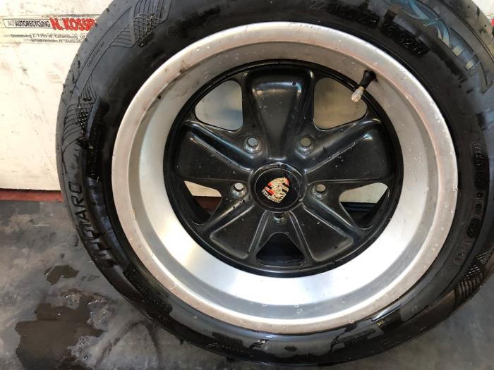 Begagnade Hjul Porsche 911 3.2 Carrera Pris på förfrågan erbjuds av N Kossen Autorecycling BV