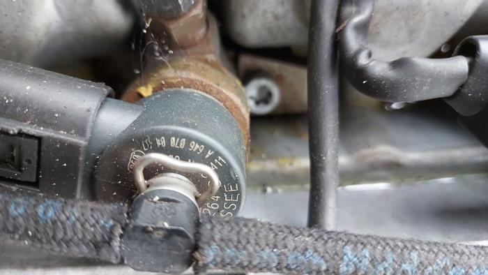 Usagé Injecteurs Mercedes Vito (639.7) 2.2 115 CDI 16V Prix sur demande proposé par N Kossen Autorecycling BV