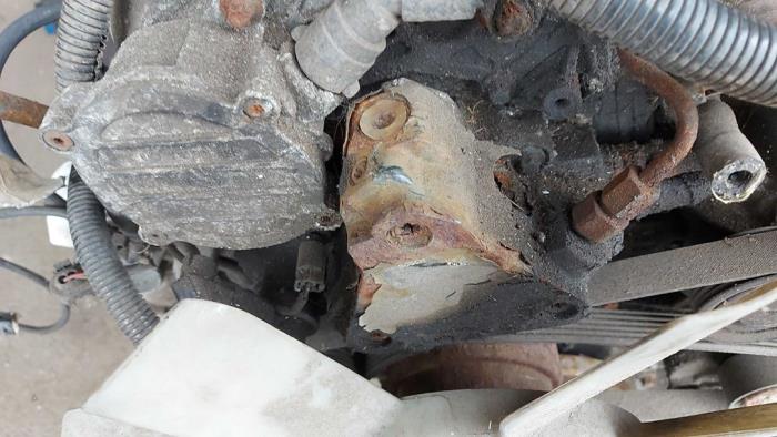 Begagnade Högtryckspump Mercedes Vito (639.7) 2.2 115 CDI 16V Pris på förfrågan erbjuds av N Kossen Autorecycling BV