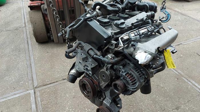 Used Dynamo Volkswagen Golf IV (1J1) 1.8 20V Turbo Price on request offered by N Kossen Autorecycling BV